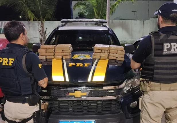 Droga encontrada no carro
