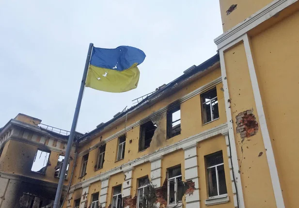 Escola atingida por foguetes russos em Kharkiv, Ucrânia; Moscou intensificou ataques na região