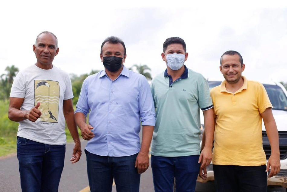 Fábio Abreu visita obra na PI 112