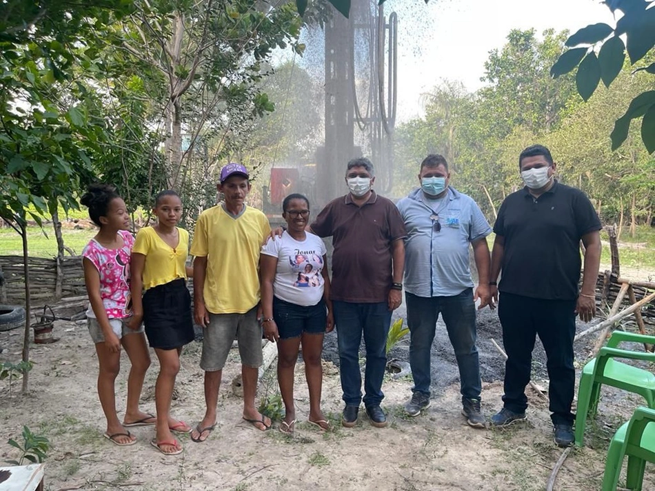 Família beneficiada com o poço em Nossa Senhora de Nazaré