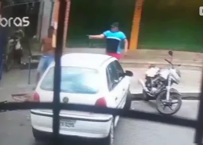 Jovem sendo executado