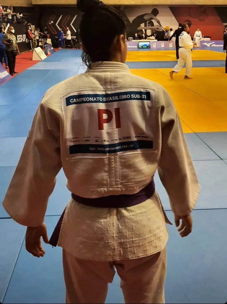 Kayla Macedo se classificou para o Meeting e pode compor a seleção brasileira de base