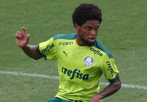Luiz Adriano rescindiu com o Palmeiras