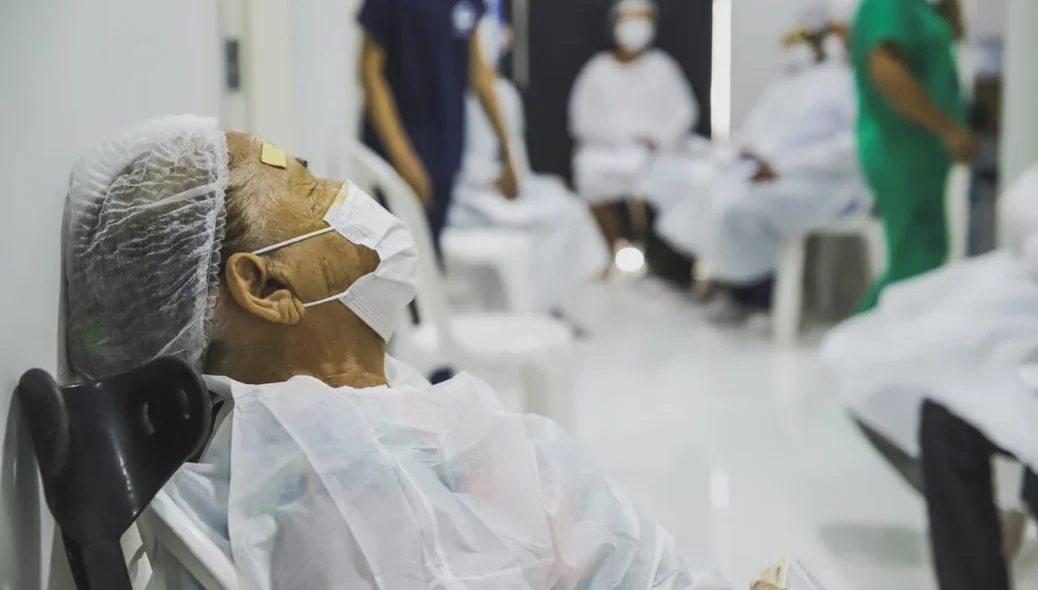 Mutirão de catarata atende pacientes de 40 municípios