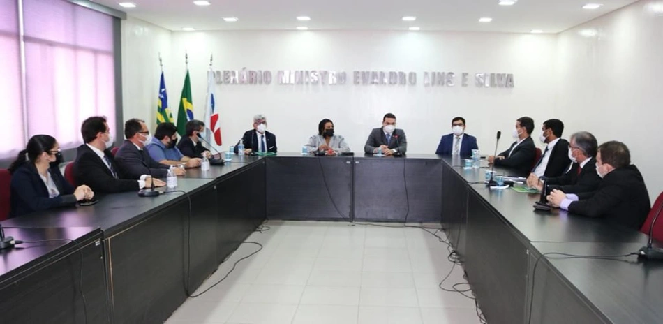 O encontro aconteceu nesta terça-feira