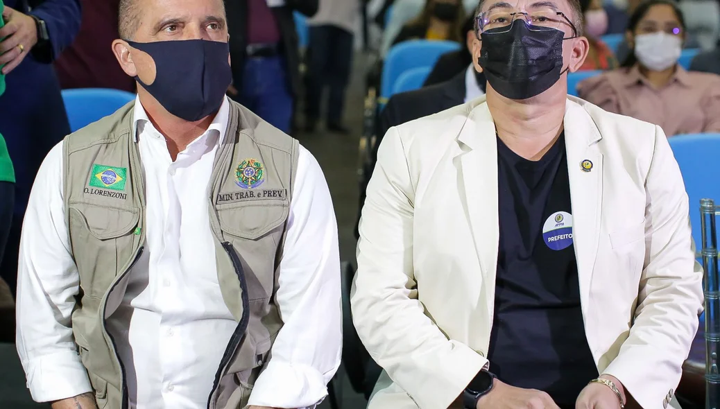 Onyx Lorenzoni ao lado do presidente da APPM, Paulo César