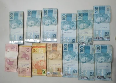 PM apreende pistola e R$ 11 mil em espécie dentro de táxi em Teresina