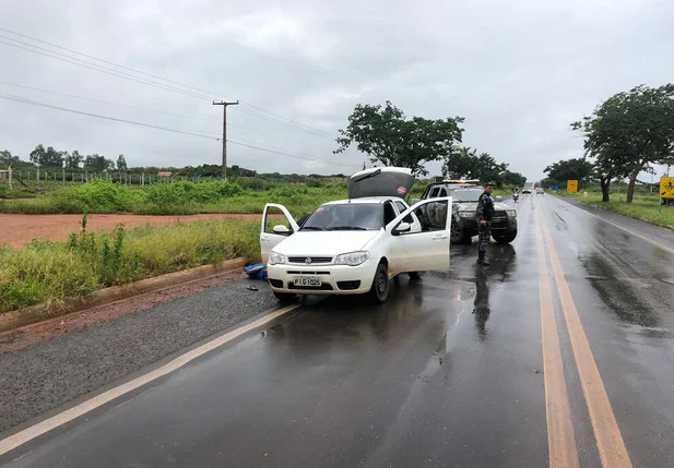 PM apreende tabletes de cocaína dentro de carro em Picos