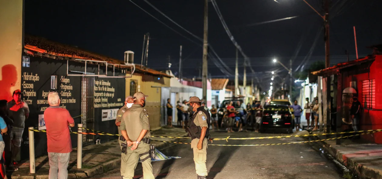 Polícia militar isolou a área
