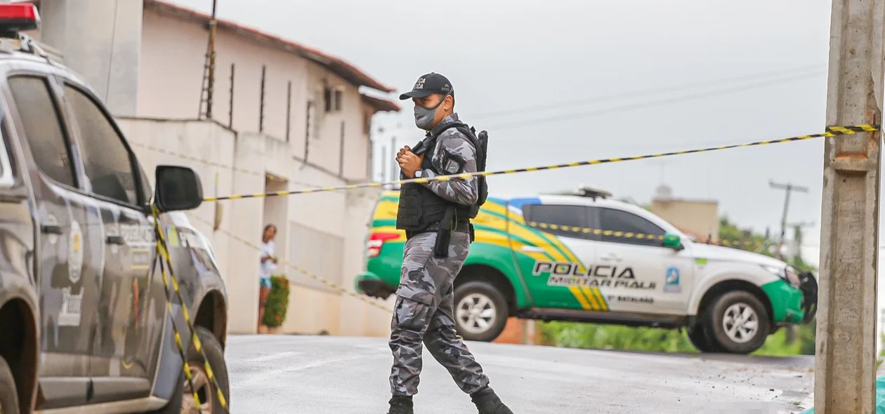 Polícia Militar isolou área do crime