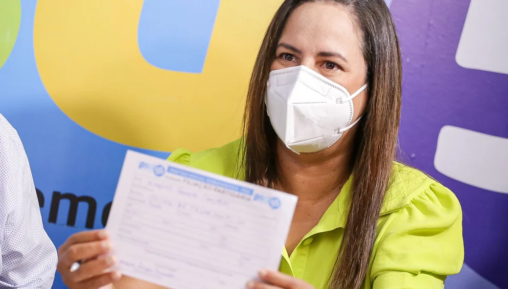 Prefeita Karyne Aragão se filia ao PSD
