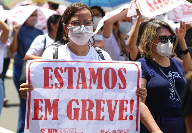 Professore da rede municipal de ensino em greve