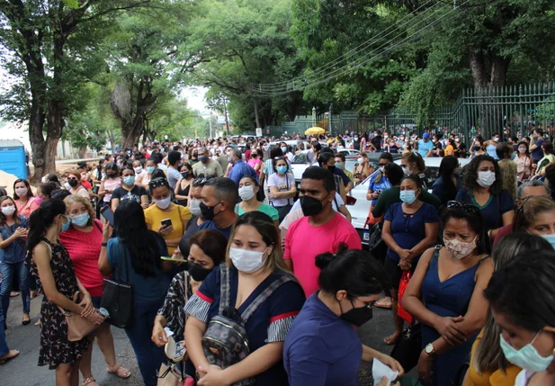 Professores de Teresina deflagram greve