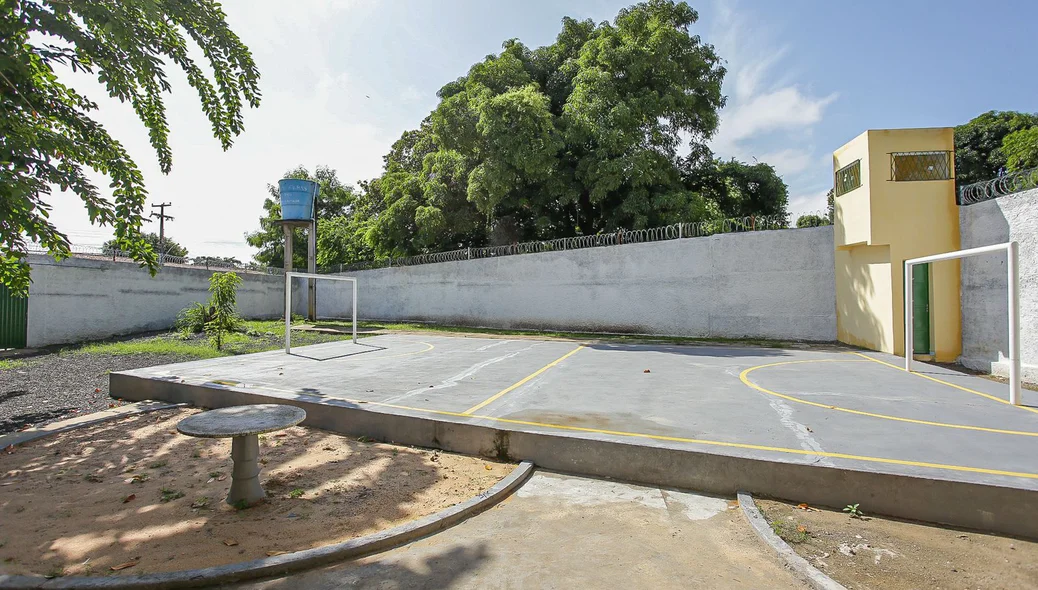Quadra poliesportiva do Semiliberdade