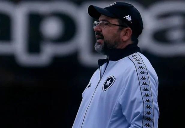 Técnico Enderson Moreira