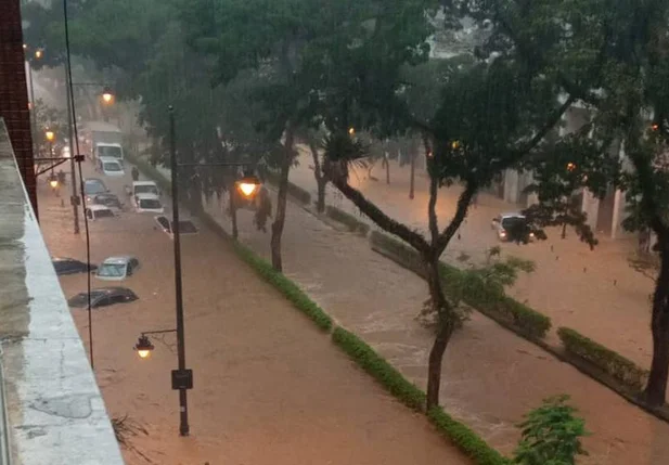 Temporal em Petrópolis deixa pelo menos 34 mortos