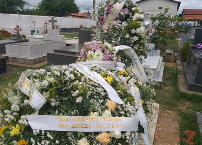 Túmulo de Wana Sara Cavalcante