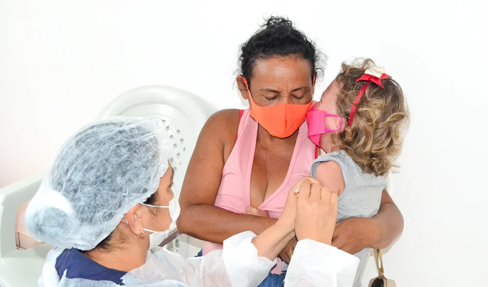 Vacinação de crianças em Joaquim Pires