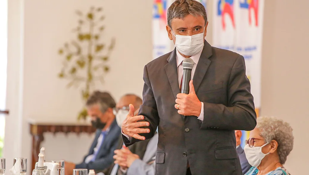 Wellington Dias discursando