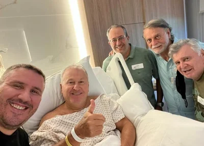 Zico no hospital após cirurgia