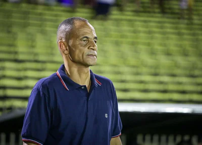 A partida marcou a estreia de Edson Souza no comando do Colorado