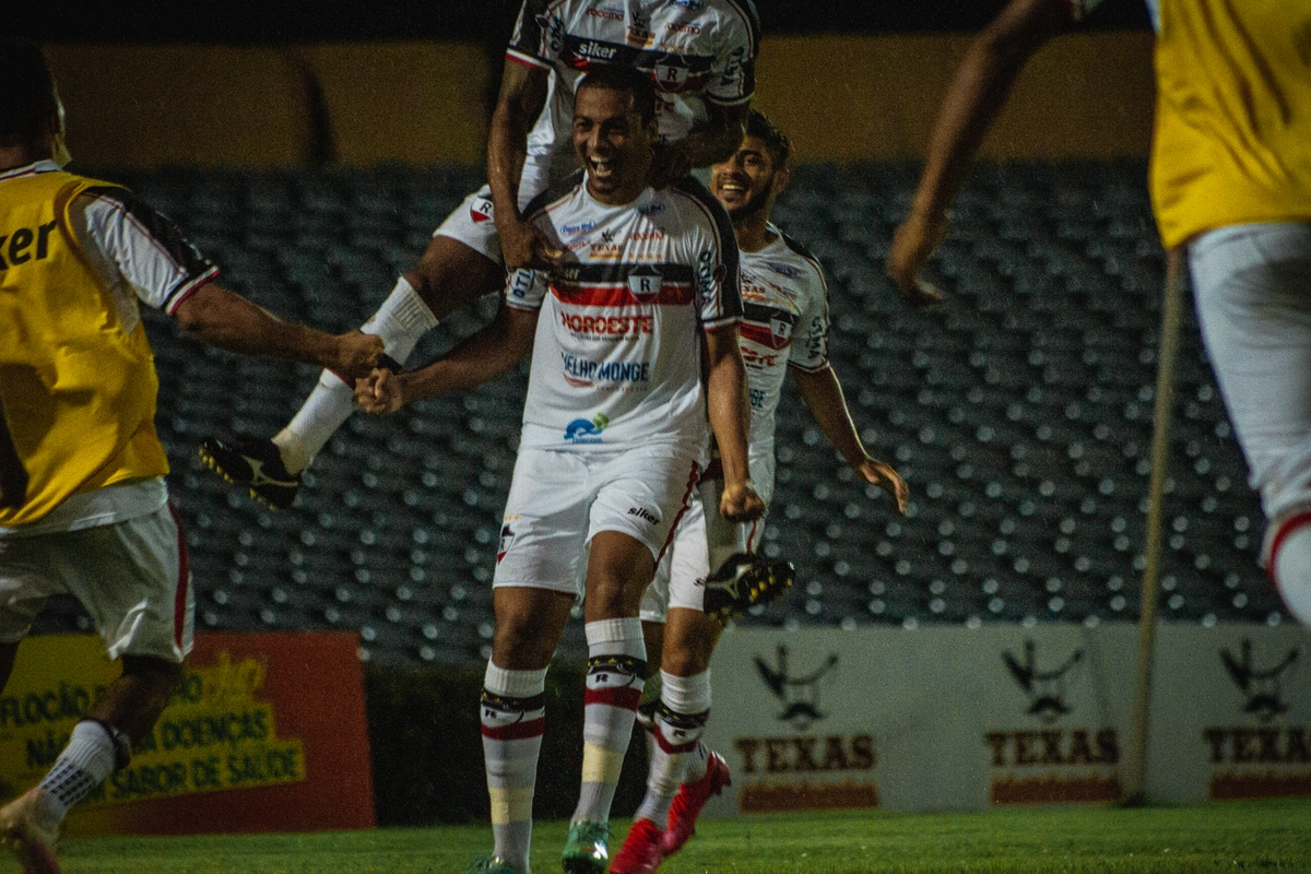Adeílson marcou o gol do River