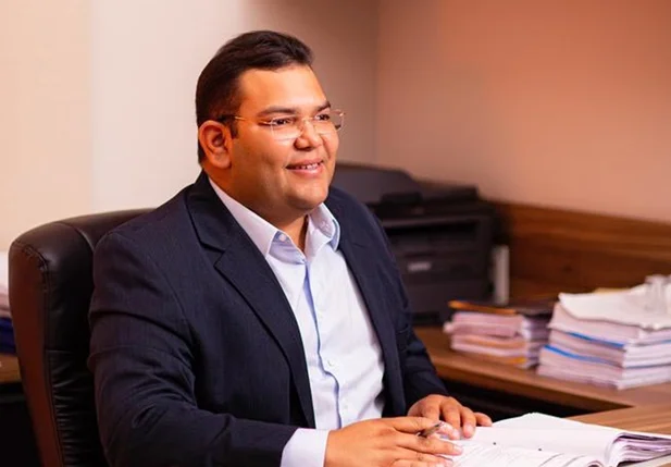Advogado Fernando Lima