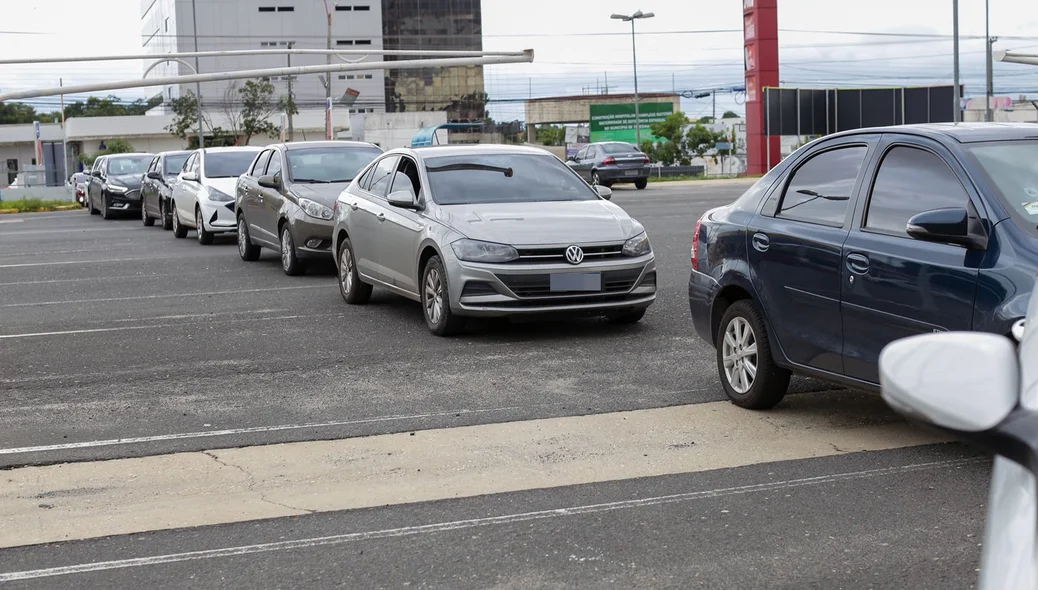As filas ocorrem por conta de um novo aumento da Petrobras