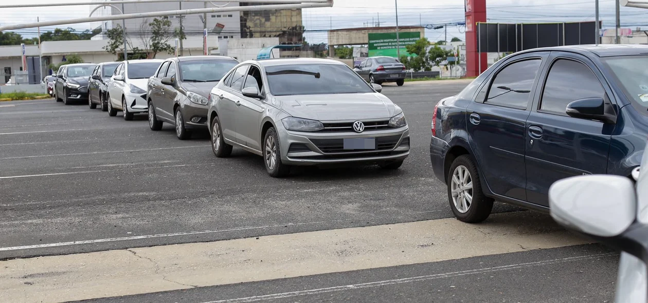 As filas ocorrem por conta de um novo aumento da Petrobras