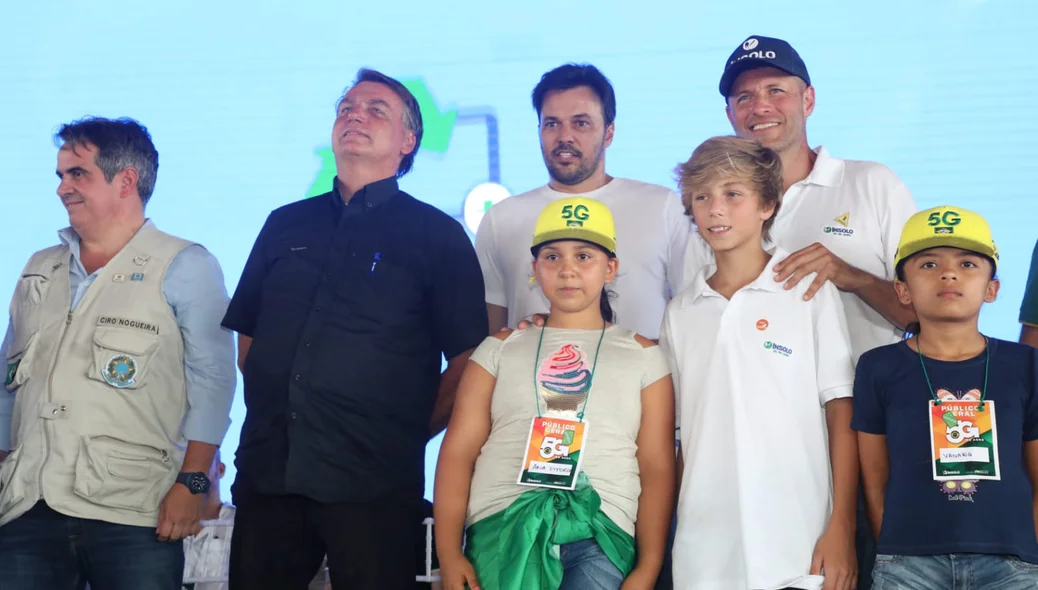 Bolsonaro inaugura sistema 5G em fazenda no Piauí