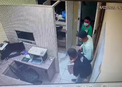 Câmera flagra ação de bandidos em assalto a loja na Nova Ceasa