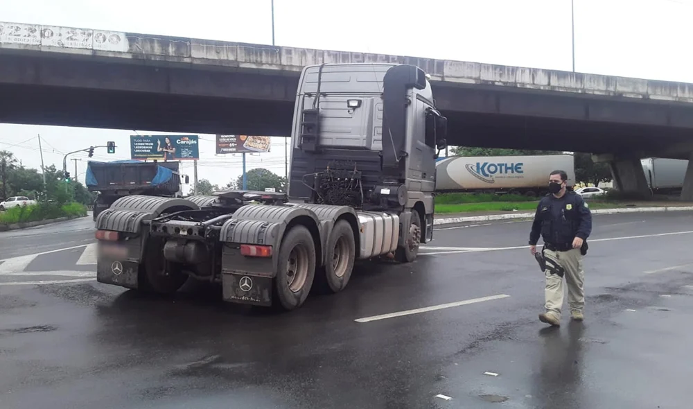 Caminhão envolvido no acidente