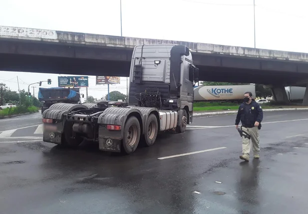 Caminhão envolvido no acidente