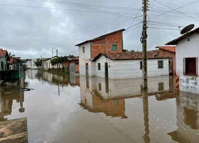 Casas atingidas pela inundação