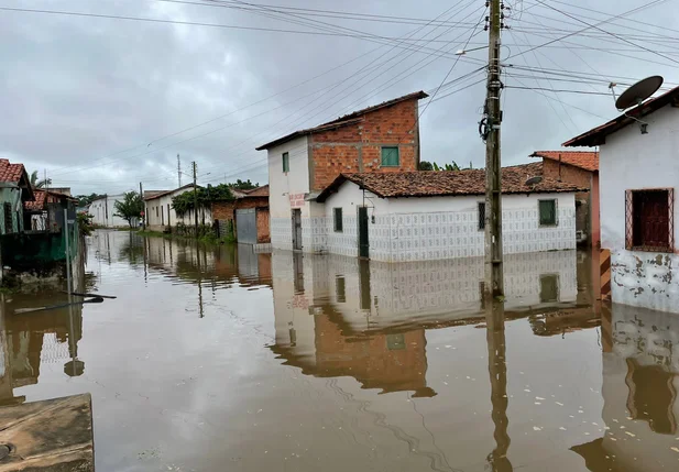 Casas atingidas pela inundação