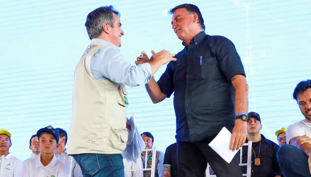 Ciro Nogueira ao lado de Bolsonaro