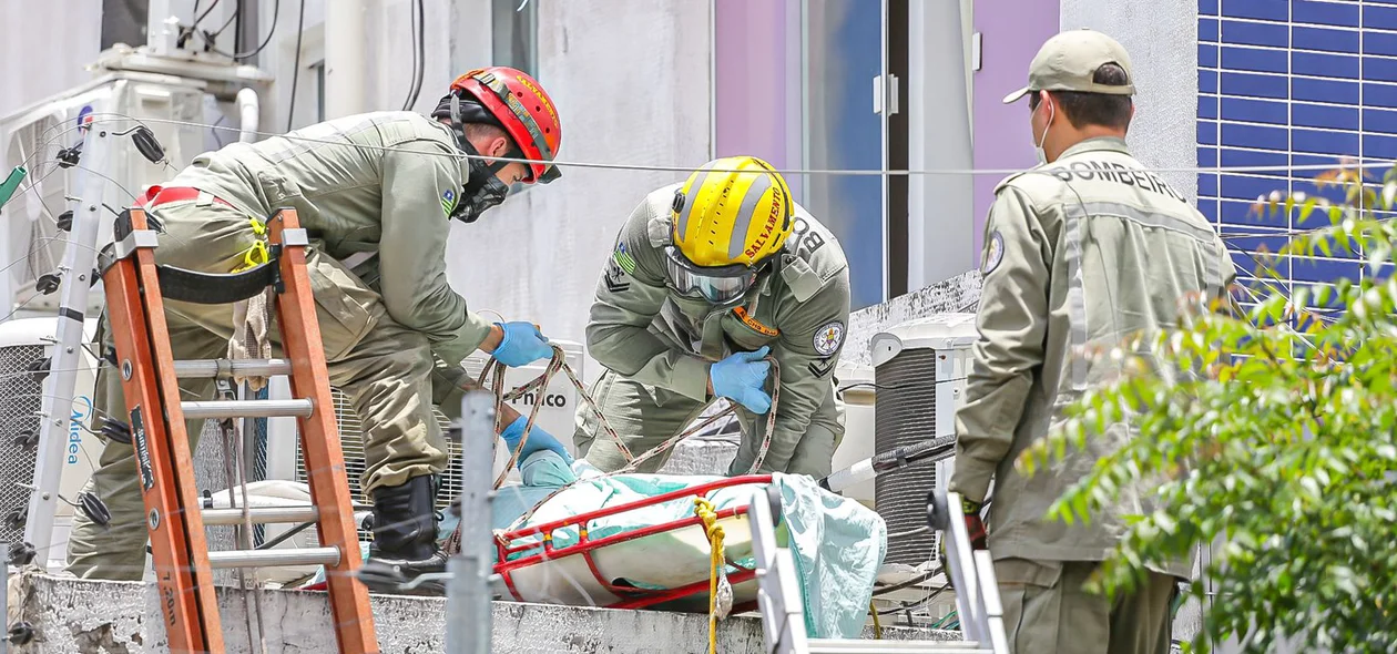 Corpo de Bombeiros retiraram o corpo do local