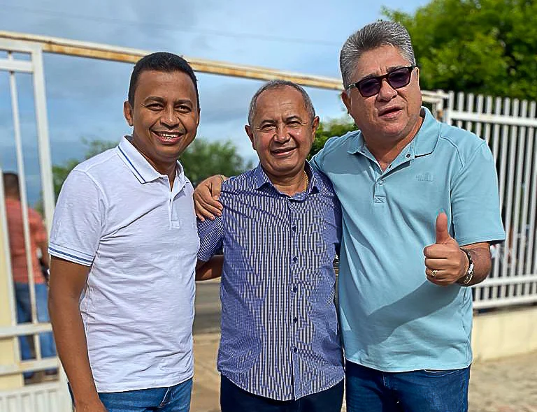 Deputado João Mádison ao lado do prefeito Erimar e o deputado Francisco Costa