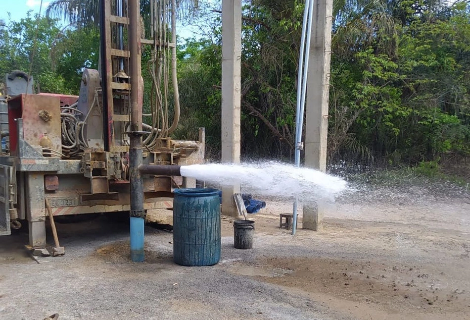 Distribuição de água em Nossa Senhora de Nazaré