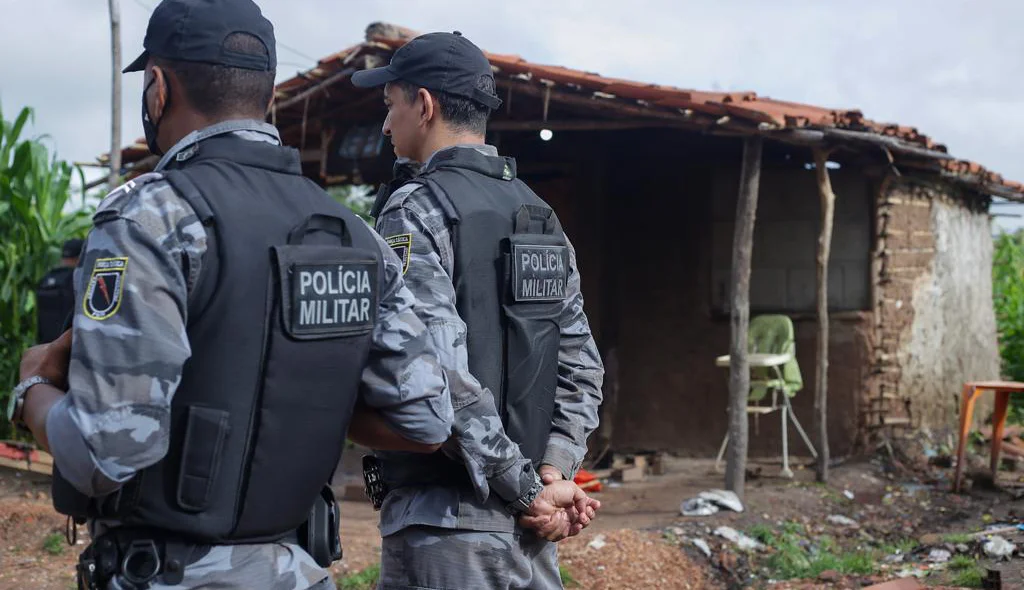 Duplo homicídio aconteceu em uma área de invasão na zona norte
