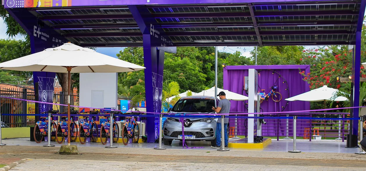 Eletroposto inaugurado no Parque da Cidadania