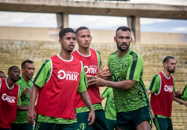 Equipe enfrenta o Santos pela Copa do Brasil