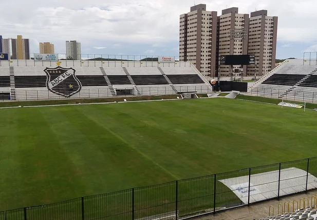 Estádio Maria Lamas Farache, o Frasqueirão