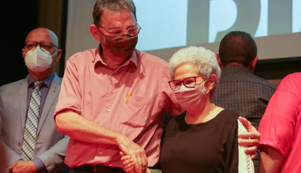 Ex-governador Wilson Martins e vice-governadora Regina Sousa