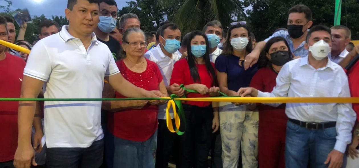 Ex-prefeito Rubens Pereira acompanhou entrega de obras