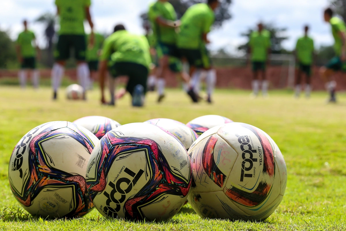 Fluminense do Piauí se prepara para jogo contra Altos