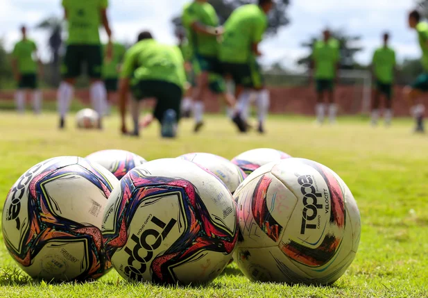 Fluminense do Piauí se prepara para jogo contra Altos