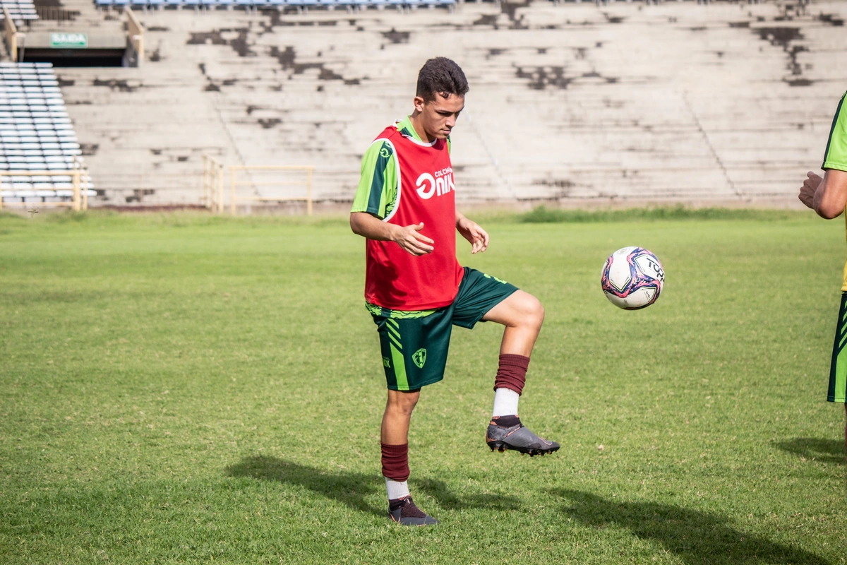Fluminense realizou atividade no Albertão