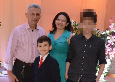 Garoto de 13 anos matou a mãe e o irmão e deixou o pai gravemente ferido