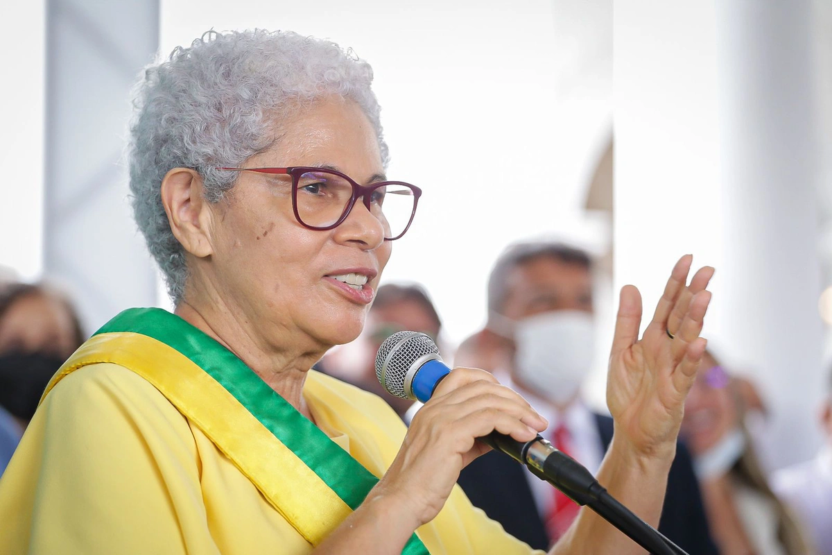Governadora do Piauí, Regina Sousa (PT)